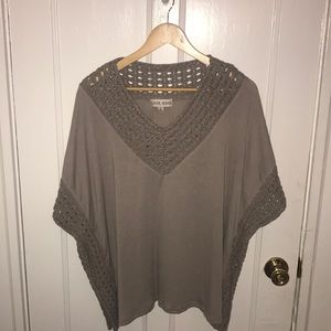 Medium Short Sleeve Sweater Shirt